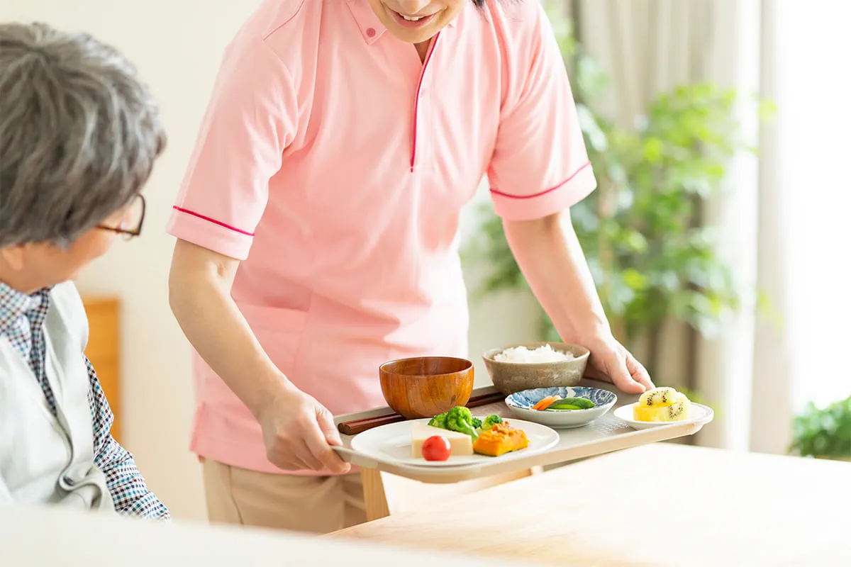 訪問介護(ホームヘルプサービス)で特定技能外国人が従事可能に!概要や注意点を解説 訪問介護(ホームヘルプサービス)で特定技能外国人が従事可能に!概要や注意点を解説