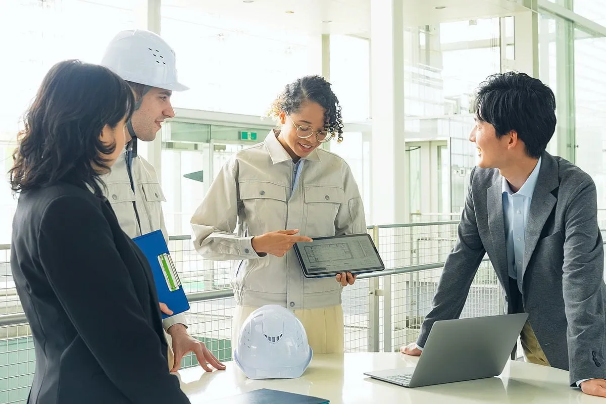 特定技能所属機関の注意点は?外国人労働者を雇用する際のポイントを解説 特定技能所属機関の注意点は?外国人労働者を雇用する際のポイントを解説