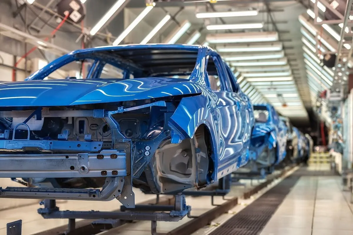 【2026年】自動車・同附属品製造業で特定技能外国人材の雇用が可能に！詳細を解説