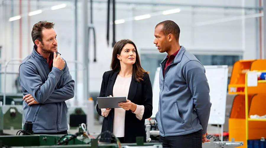 Profesionales en fábrica de automoción Profesionales en fábrica de automoción