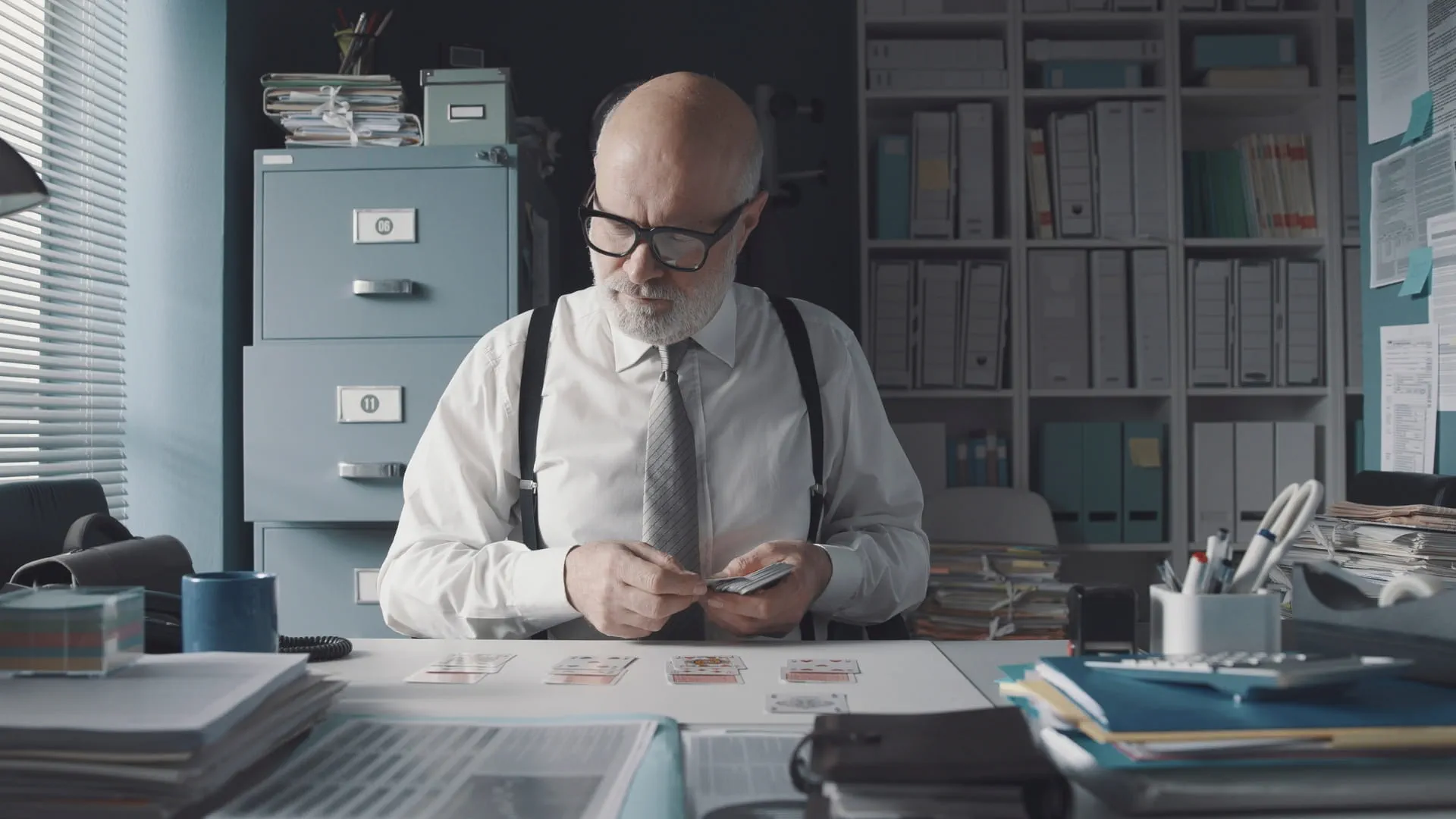 employé qui tergiverse au travail