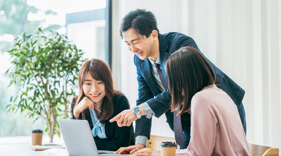 派遣社員の勤怠業務管理のフローと仕組みを見直し、勤怠データの管理を導入