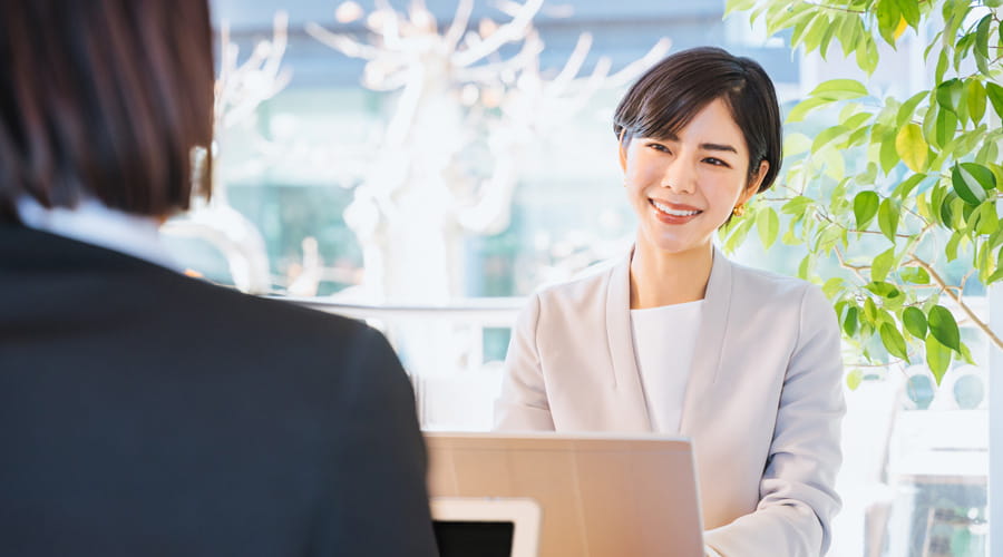 派遣社員の契約管理や定着率に課題。専任コーディネーターが業務効率化を改善 派遣社員の契約管理や定着率に課題。専任コーディネーターが業務効率化を改善