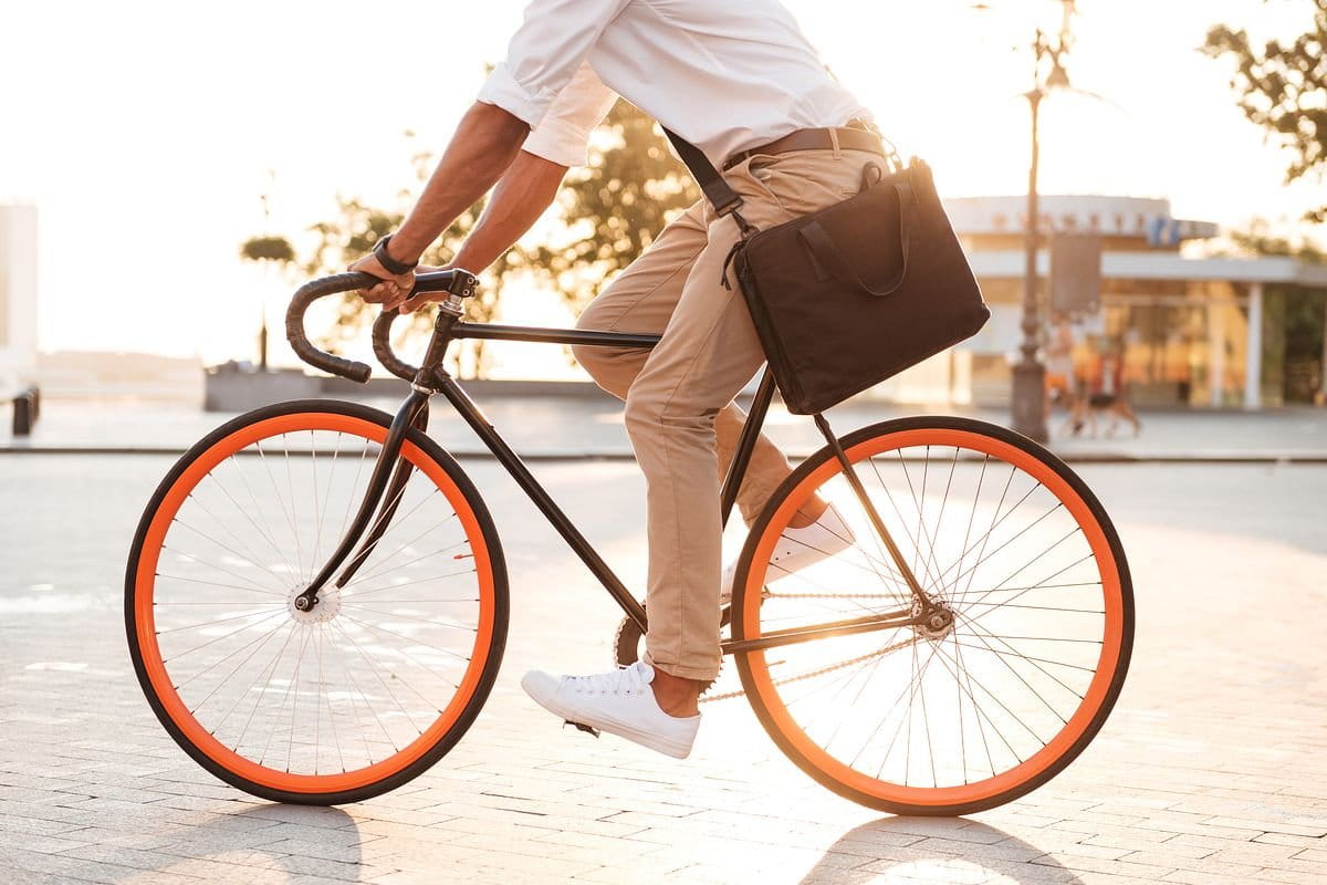 外国人の方向けに「自転車のルールや交通違反を紹介」｜青切符について（2026年版）イメージ