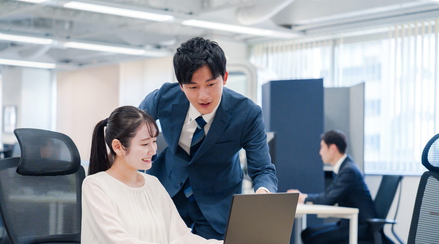 アルバイトから正社員を目指す方法｜登用制度や転職のコツを解説