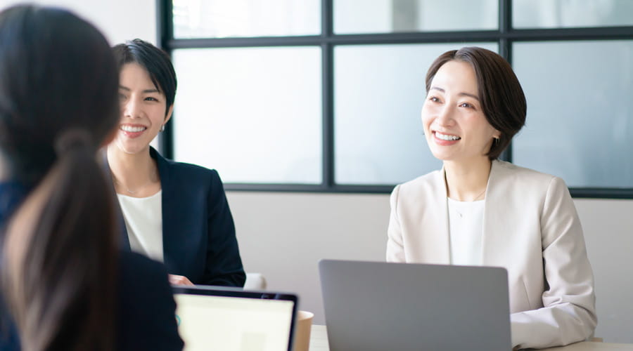 緊急の大型プロジェクトを成功させた、数百名の派遣社員採用のノウハウ