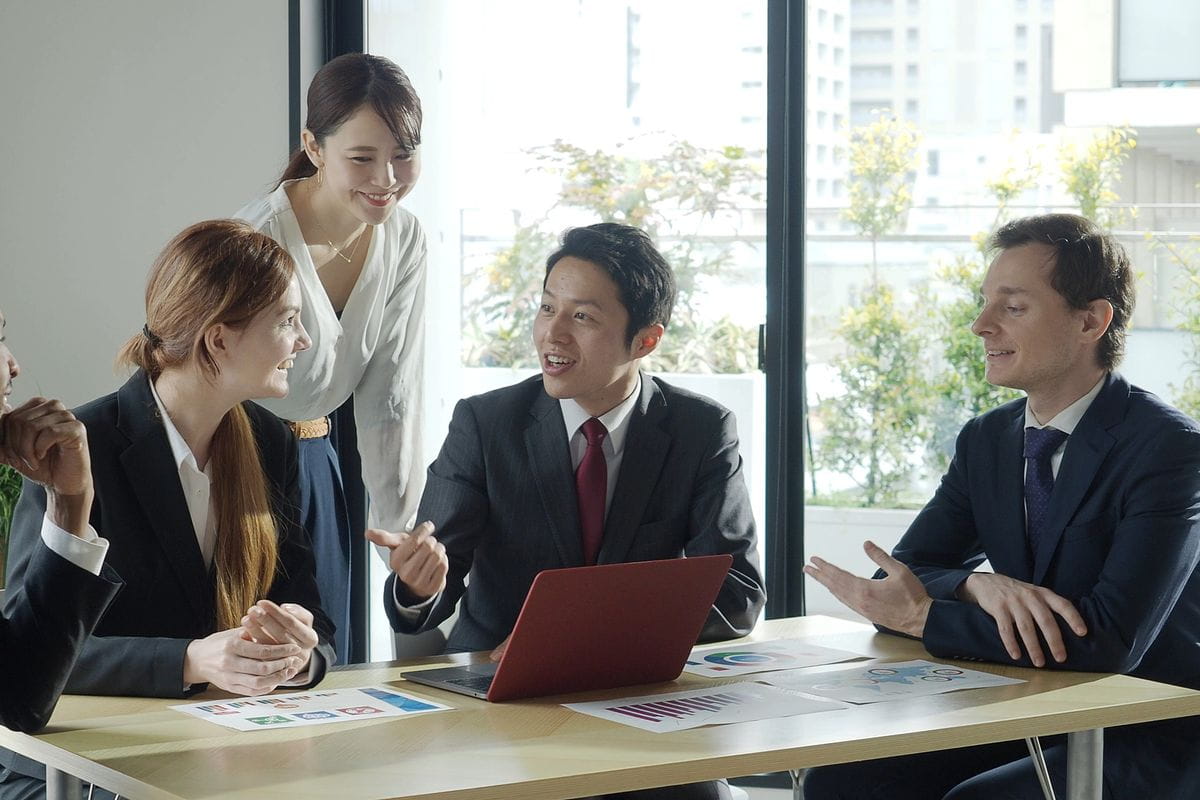 在留資格「技術・人文知識・国際業務」が厳格化！取得要件や許可・不許可事例を紹介