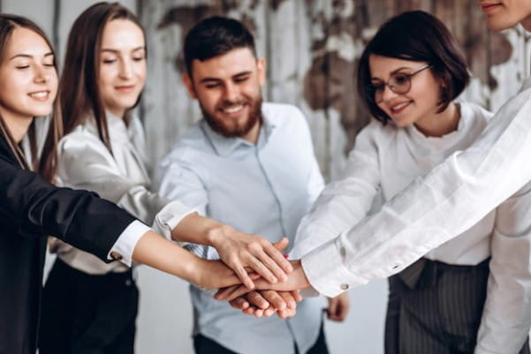 8-formas-de-aumentar-el-companerismo-en-el-trabajo