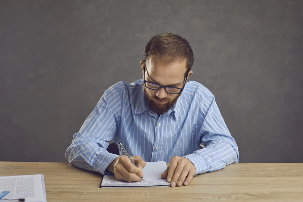 como-escribir-un-resumen-profesional-que-llame-la-atencion