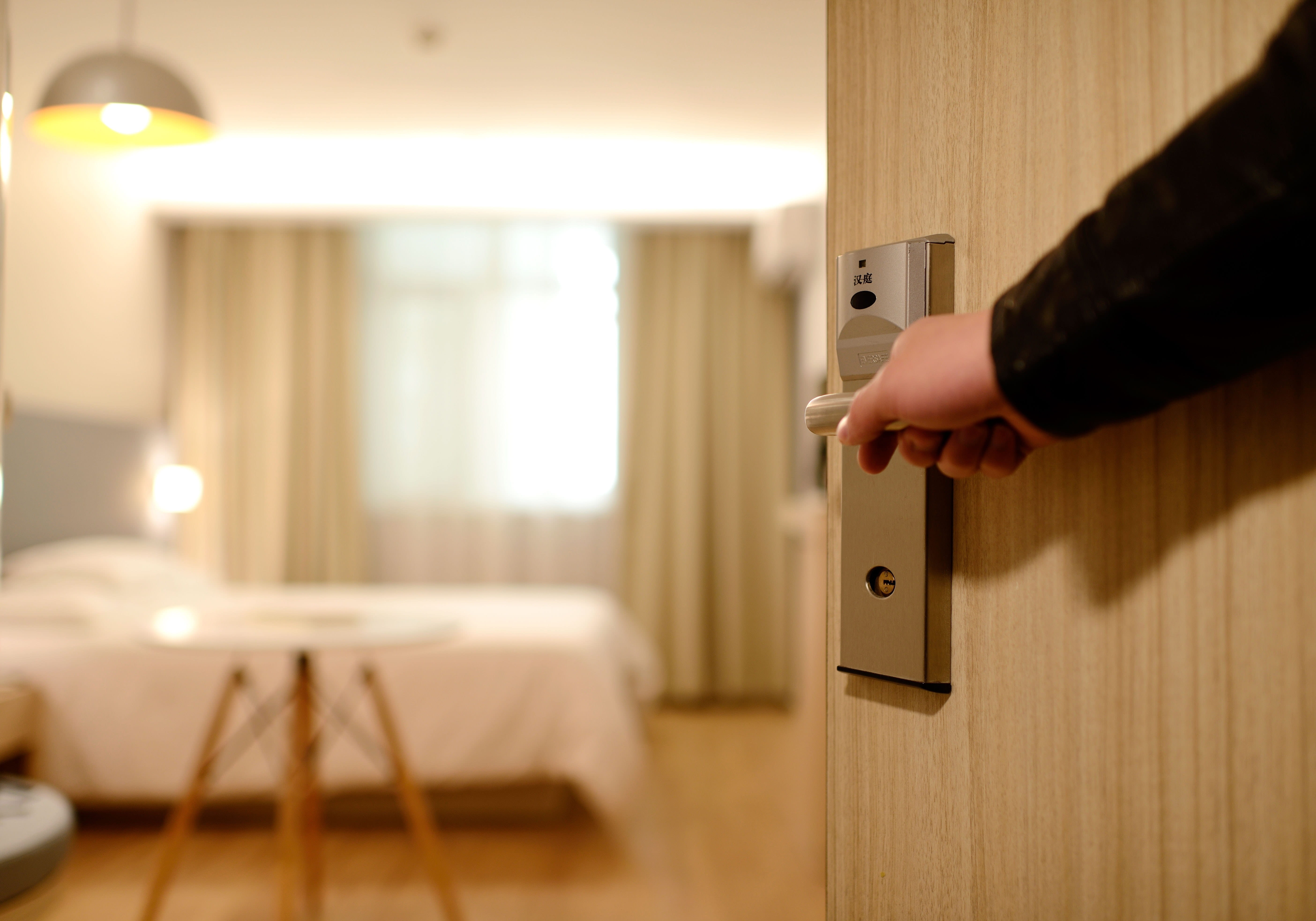 sector-hosteleria-consigue-los-perfiles-mas-adecuados-para-tu-negocio