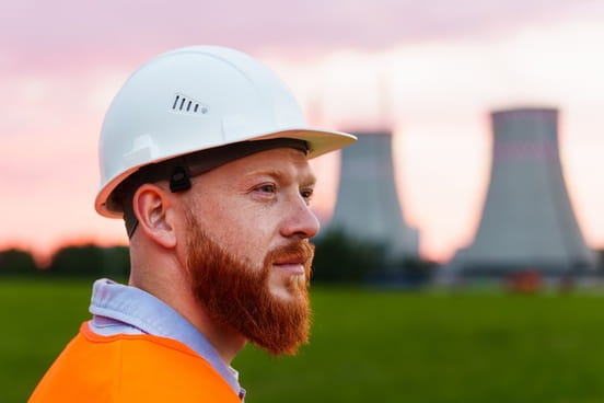 Un homme évoluant dans le secteur professionnel du nucléaire  ​