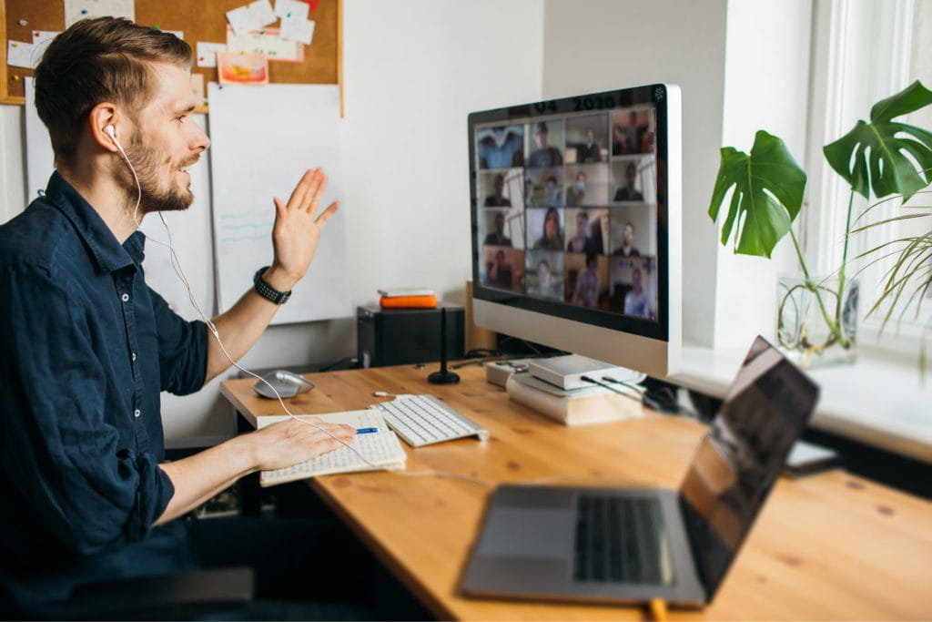 278-Job-Seeker-Article-How-to-Use-Networking-to-Benefit-Your-Career-In-A-Virtual-World-1024x683