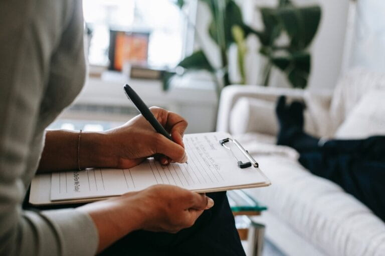 LA PSICOLOGIA EMPRESARIAL COMO HERRAMIENTA CLAVE EN EL LUGAR DE TRABAJO LA PSICOLOGIA EMPRESARIAL COMO HERRAMIENTA CLAVE EN EL LUGAR DE TRABAJO