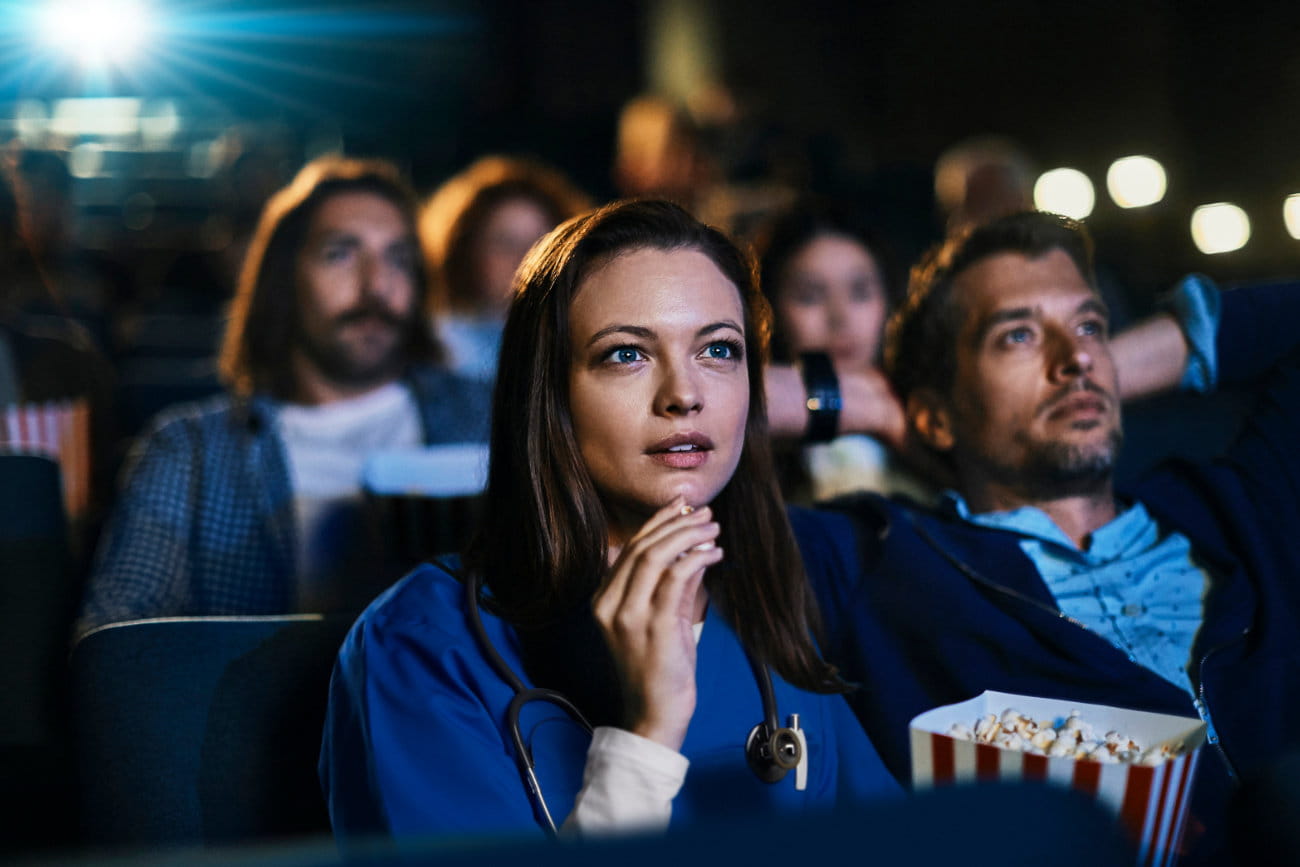 Arzthelferin im Kino