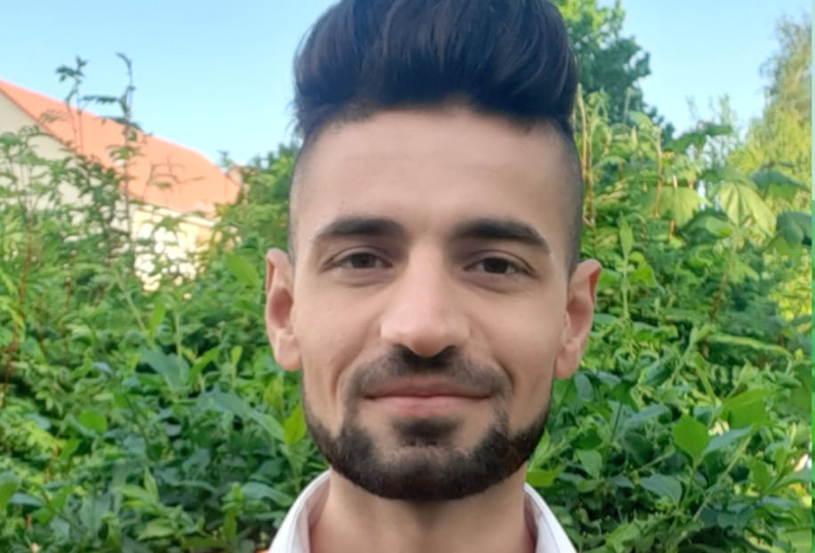 Amins Erfolgsgeschichte: Vom Geflüchteten zum Mitarbeiterbetreuer