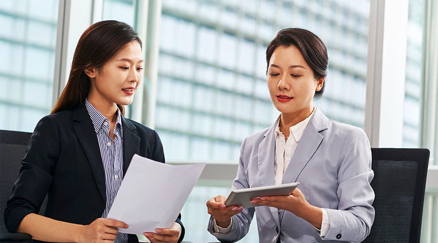Adecco-On-page-shutterstock_2265341845-900x500