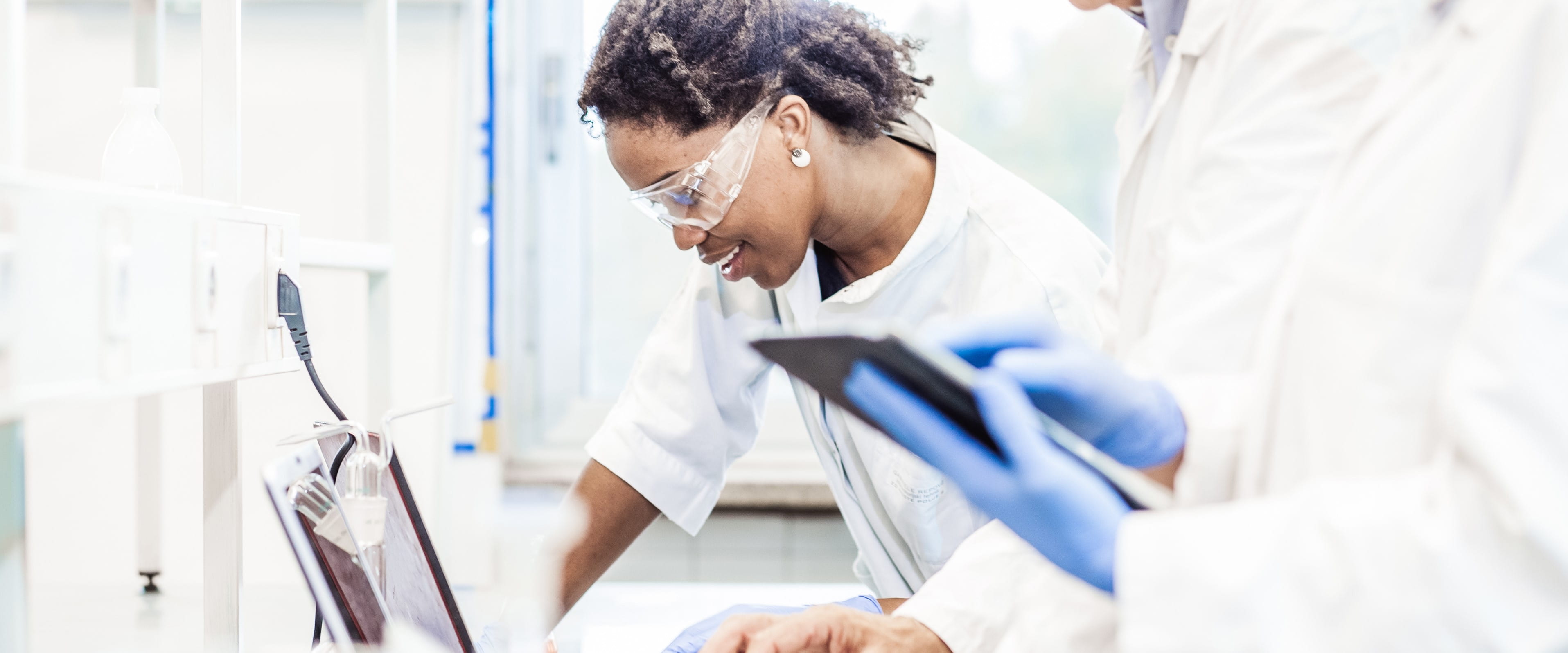 Healthcare &amp; Life Sciences Staffing | Adecco