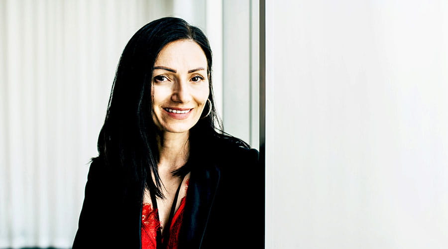 Portret van professionele vrouw op kantoor