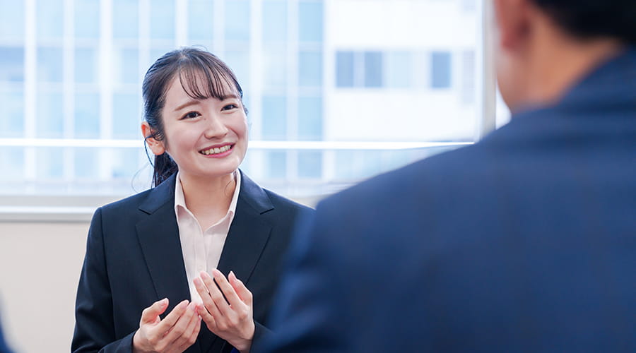 初対面で第一印象を良くする8つのポイント｜アデコの派遣・紹介予定派遣